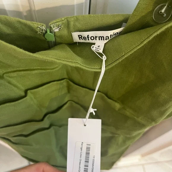 Reformation Kerrigan Dress in avocado - Picture 6 of 6